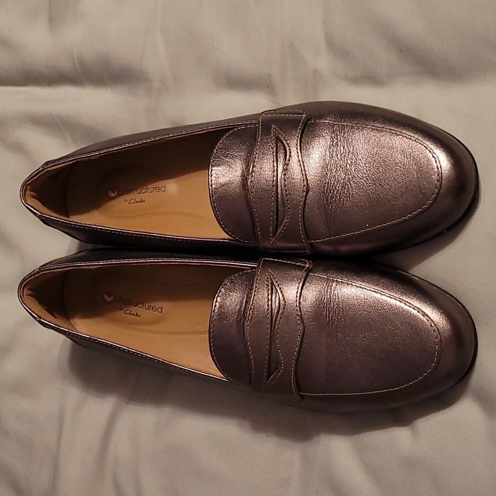 Clark's Unstructured Pewter Loafers
